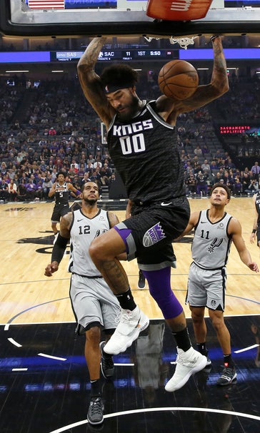Kings hold on to end 14-game losing streak to Spurs
